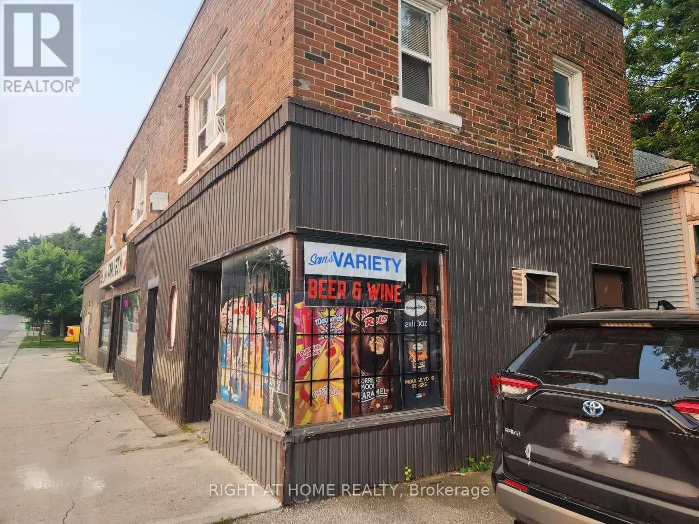 Residential Commercial Mix for rent: 53-55 High Street, London South, Ontario N6C 4J8