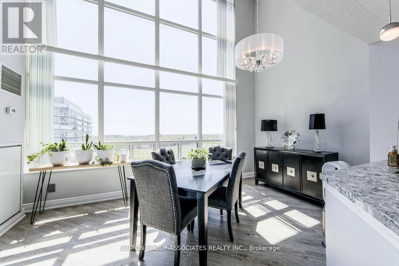 Apartment for rent: 536 - 200 Manitoba Street, Toronto, Ontario M8Y 3Y9