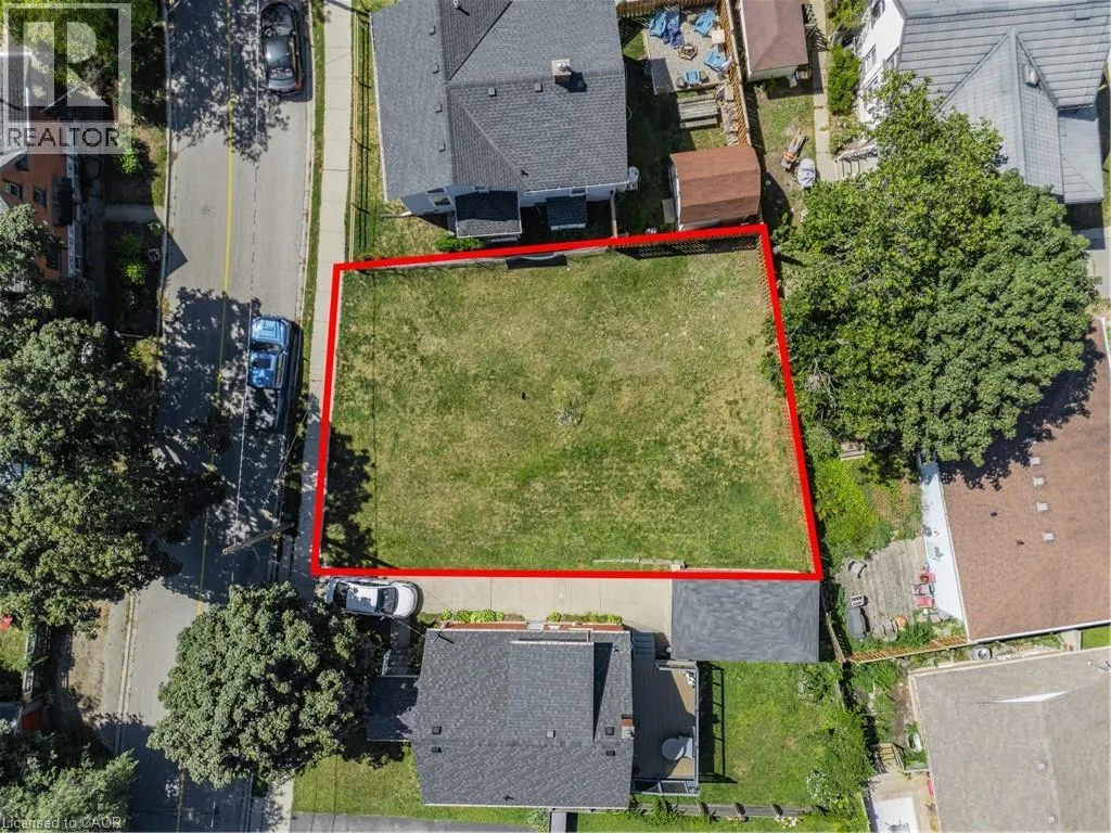 536 Duke Street W, Kitchener, Ontario N2H 3Y8