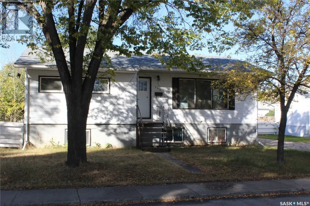 House for rent: 537 4th Street W, Shaunavon, Saskatchewan S0N 2M0