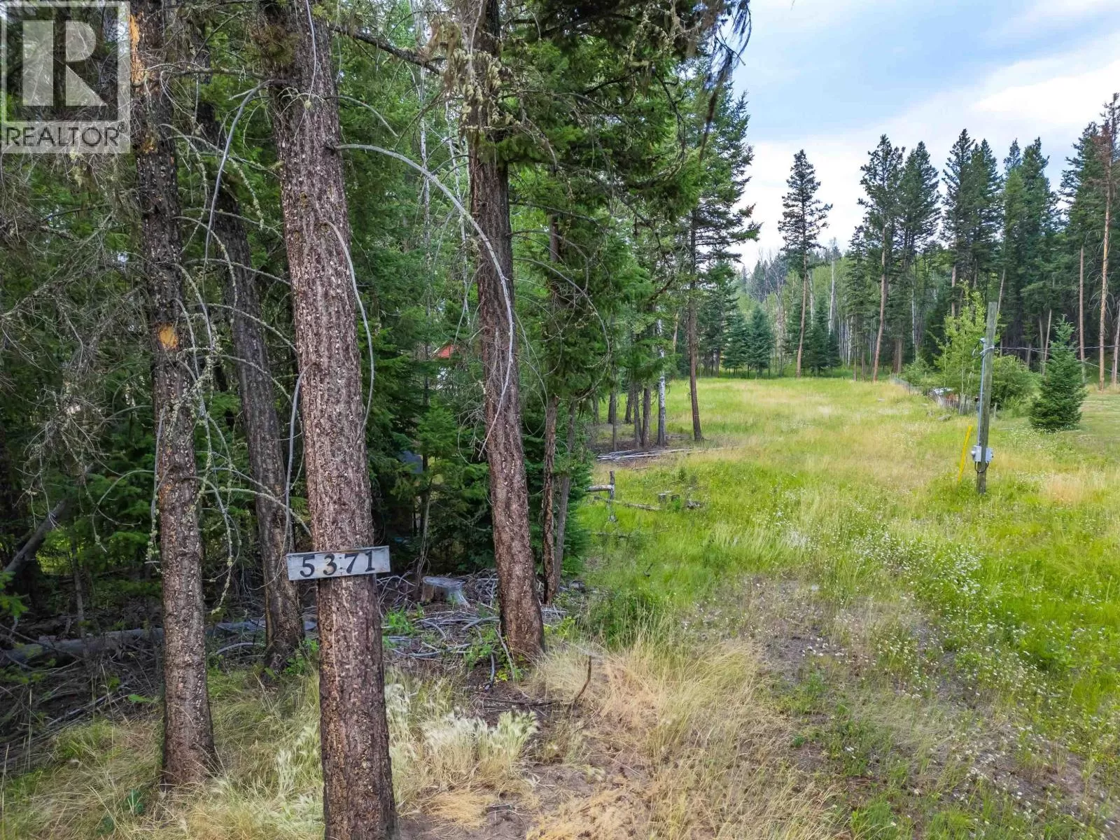 5371 Kallum Drive, 108 Mile Ranch, British Columbia V0K 2Z0