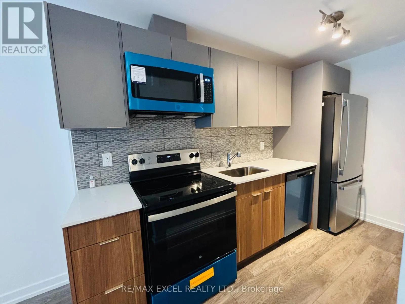 Row / Townhouse for rent: 54 - 10 Calamint Lane, Toronto, Ontario M1W 2H1