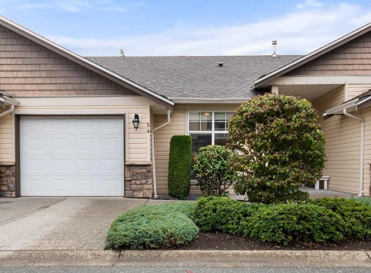 Row / Townhouse for rent: 54 8590 Sunrise Drive|chilliwack Mountain, Chilliwack, British Columbia V2R 3Z4