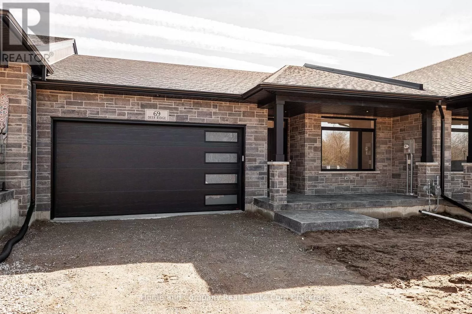 Row / Townhouse for rent: 54 Deer Ridge Lane, Bluewater, Ontario N0M 1G0