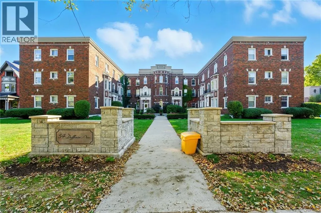 Apartment for rent: 54 Dufferin Avenue Unit# 3, Brantford, Ontario N3T 4P5