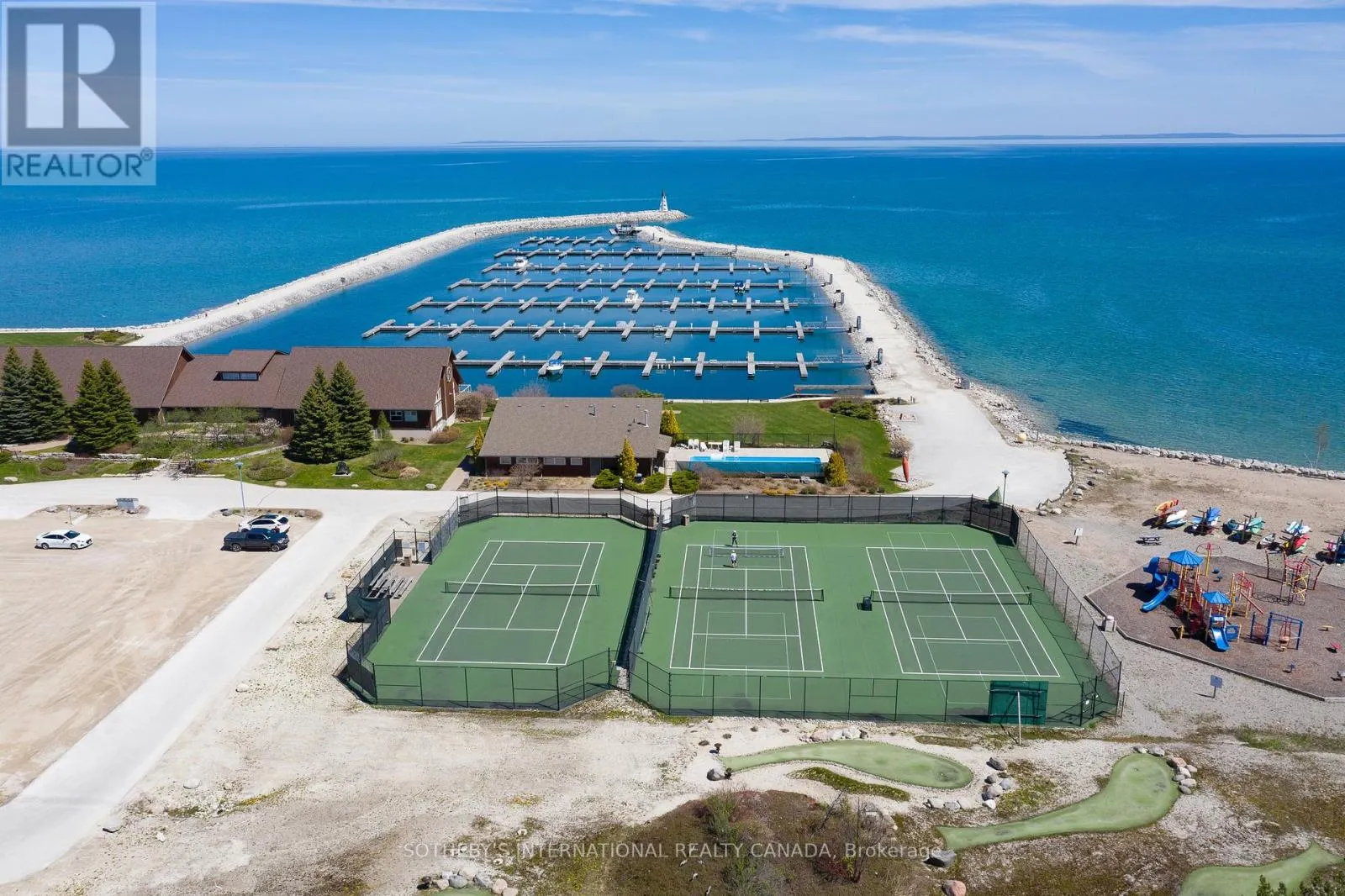 Apartment for rent: 540 Mariners Way, Collingwood, Ontario L9Y 5C7