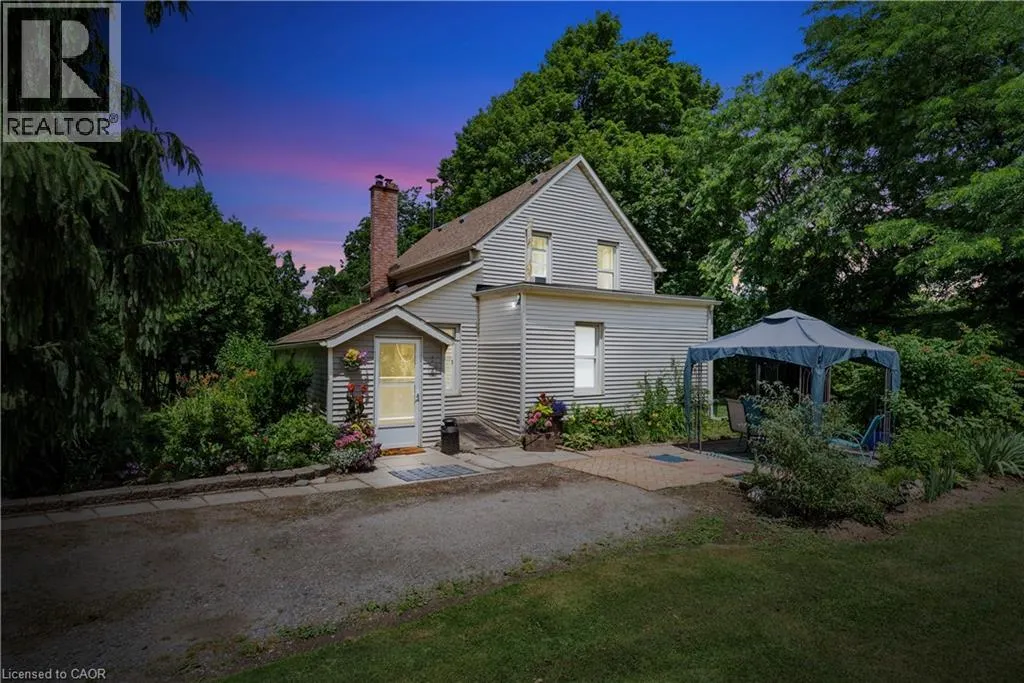 House for rent: 5400 North Service Road, Beamsville, Ontario L0R 1B3