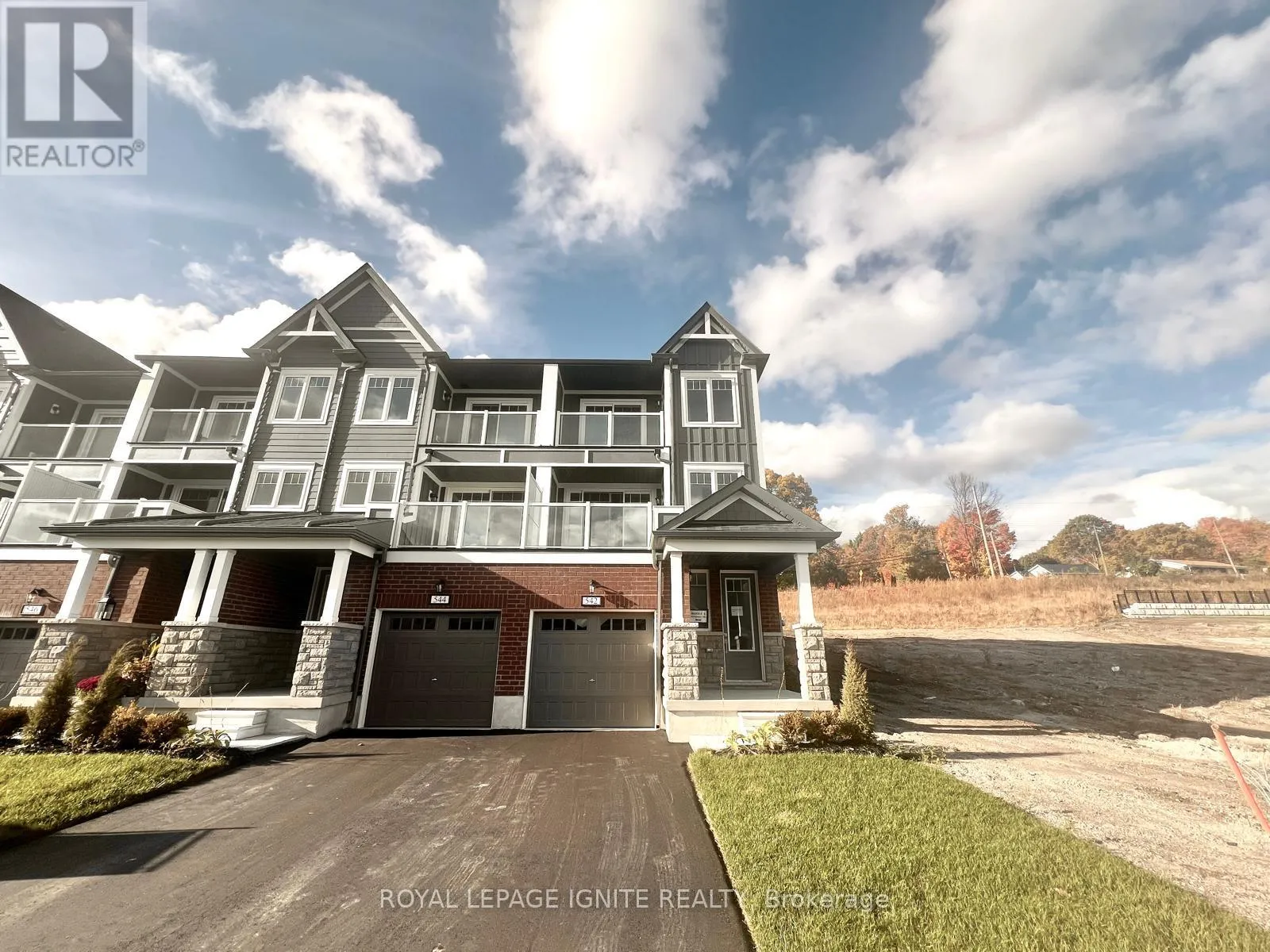 Row / Townhouse for rent: 542 Hudson Crescent, Midland, Ontario L4R 0J1