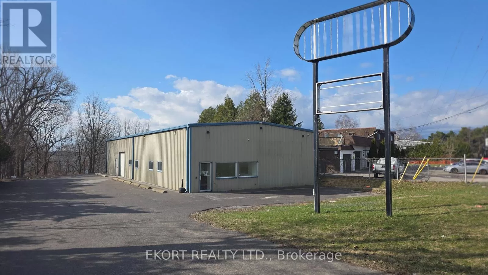 542 Old Hwy 2, Quinte West, Ontario K8V 5P5