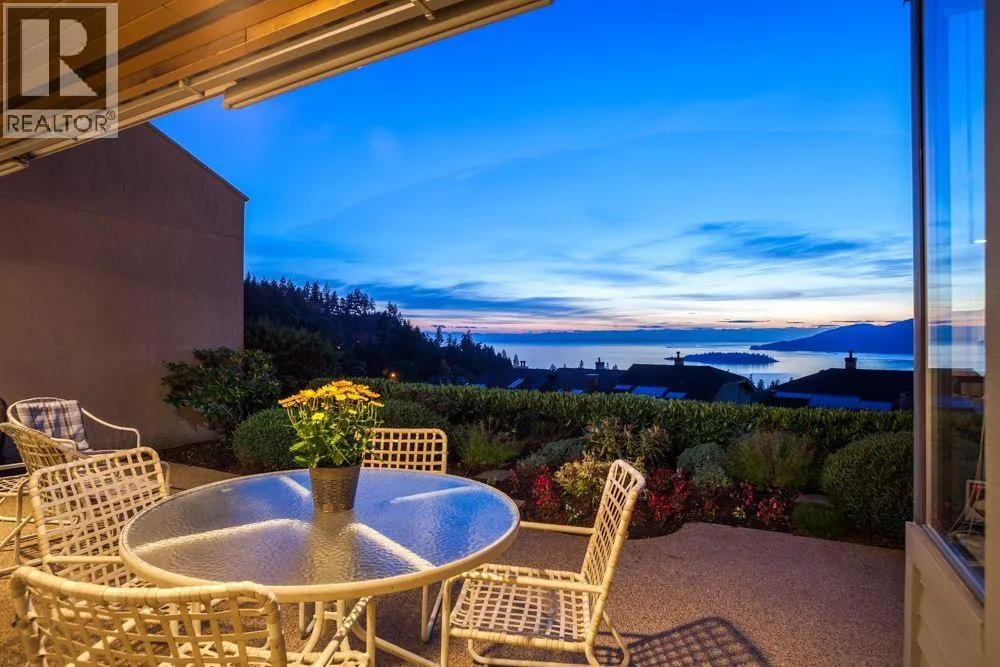 Row / Townhouse for rent: 5446 Meadfeild Lane, West Vancouver, British Columbia V7W 3G3