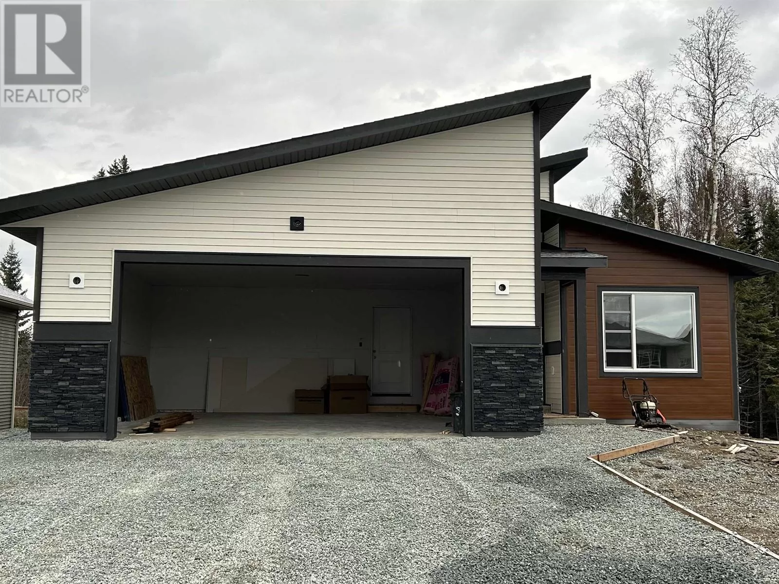 House for rent: 5452 W Venta Drive, Prince George, British Columbia V2K 0B6