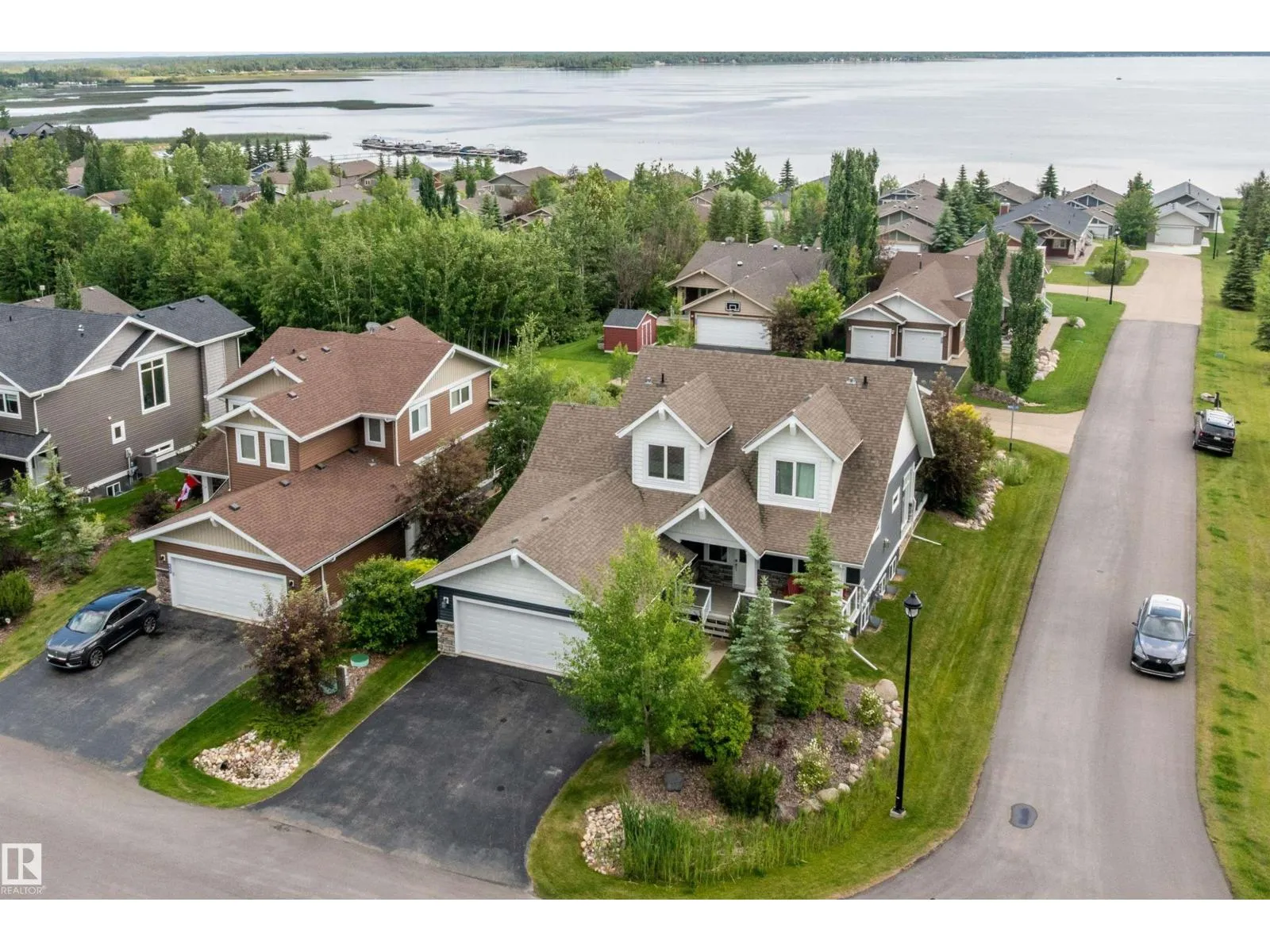 House for rent: 547 55101 Ste. Anne Tr, Rural Lac Ste. Anne County, Alberta T0E 1A1