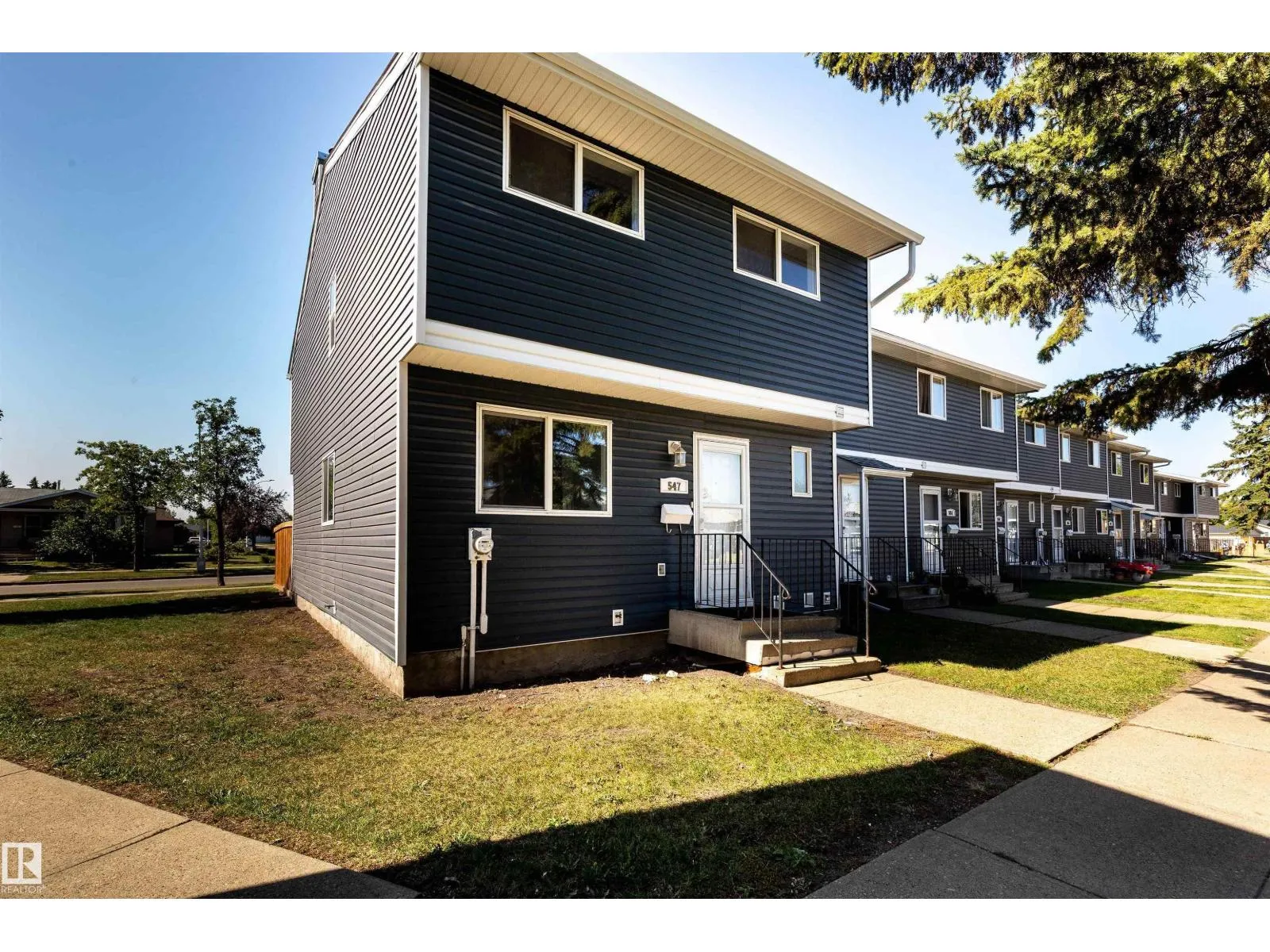 Row / Townhouse for rent: 547 Dunluce Rd Nw, Edmonton, Alberta T5X 4P4