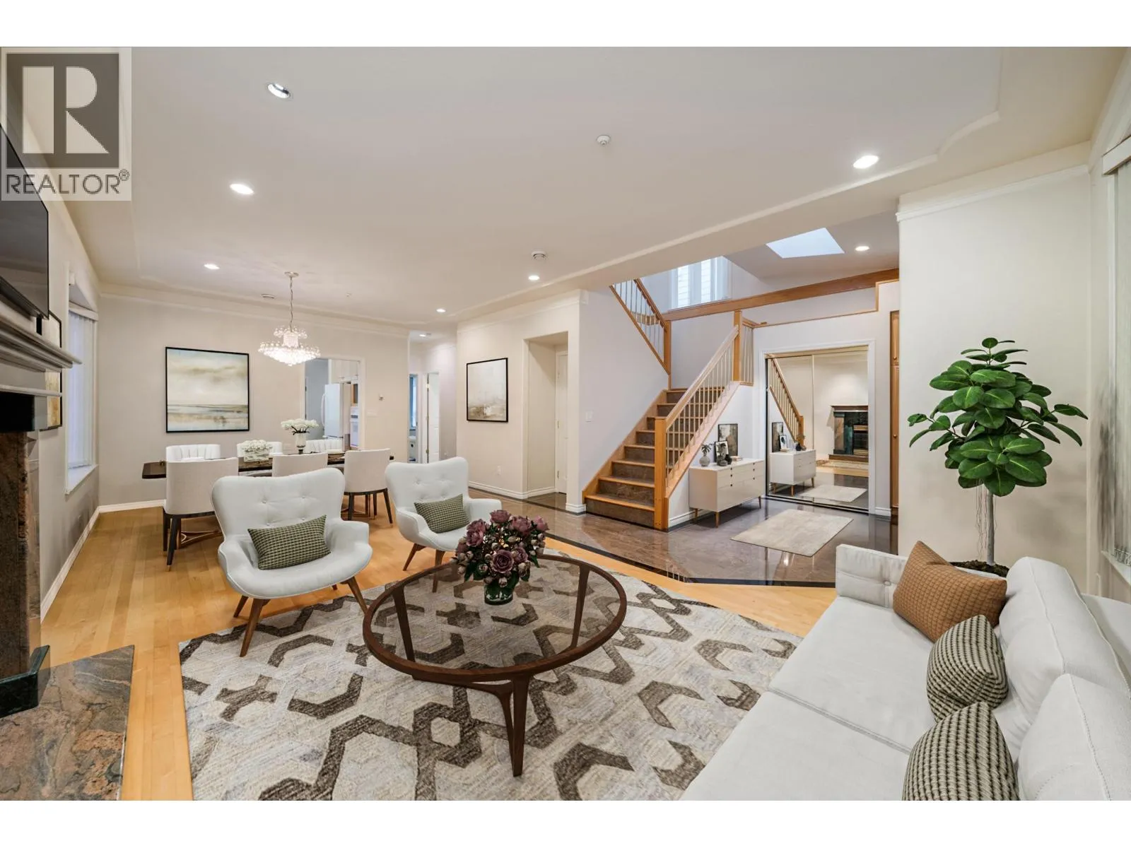 House for rent: 5470 Wales Street, Vancouver, British Columbia V5R 3M8