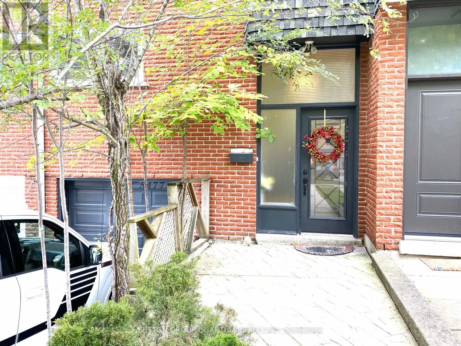 Row / Townhouse for rent: 5477 Schueller Crescent, Burlington, Ontario L7L 3T1