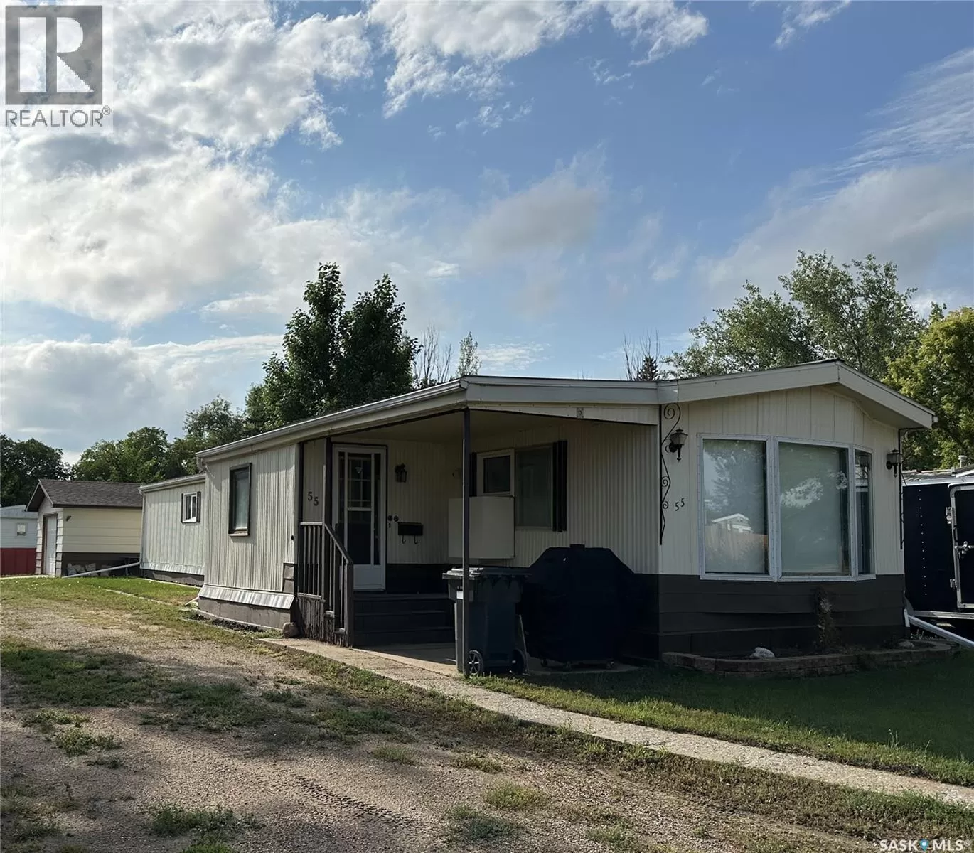 Mobile Home for rent: 55 14th Street, Weyburn, Saskatchewan S4H 1L5
