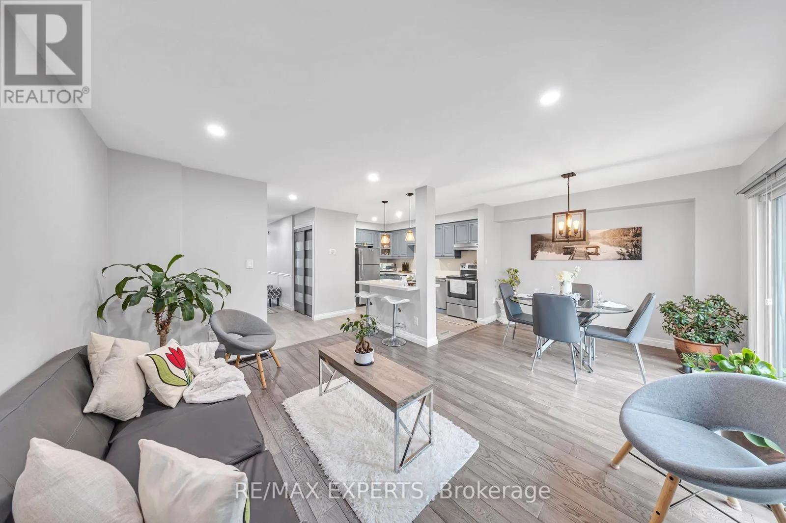 Row / Townhouse for rent: 55 - 2676 Folkway Drive Nw, Mississauga, Ontario L5L 2G5