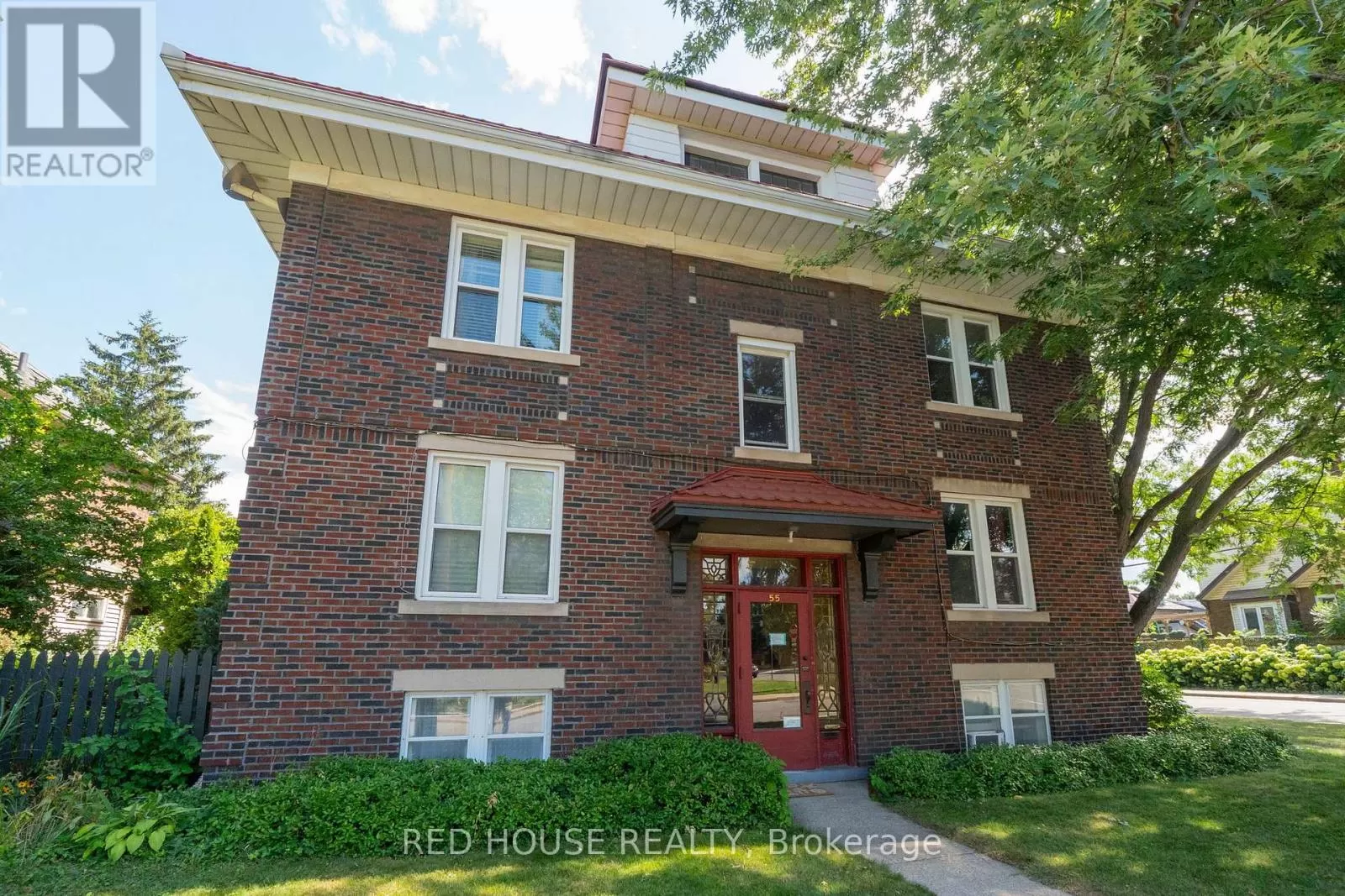 Other for rent: 55 Balsam Avenue S, Hamilton, Ontario L8M 3A9