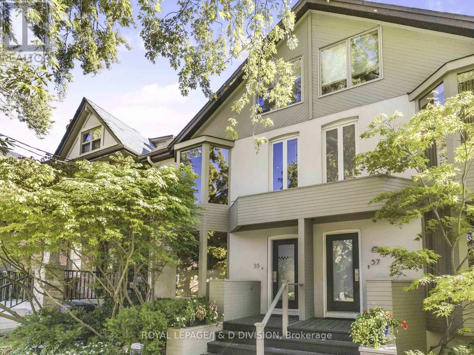 House for rent: 55 Chicora Avenue, Toronto, Ontario M5R 1T7