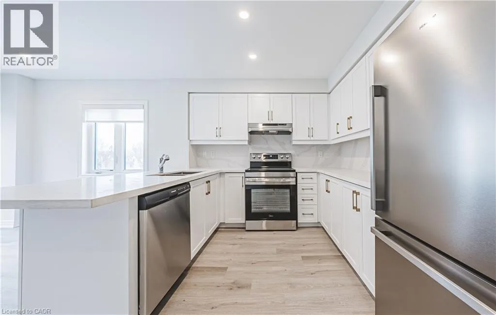 Row / Townhouse for rent: 55 Dryden Lane Lane, Hamilton, Ontario L8H 1L9