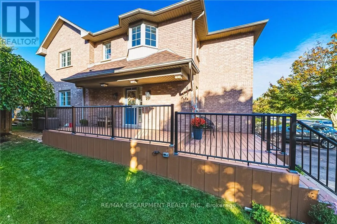 House for rent: 55 Morwick Drive, Hamilton, Ontario L9G 4Y4