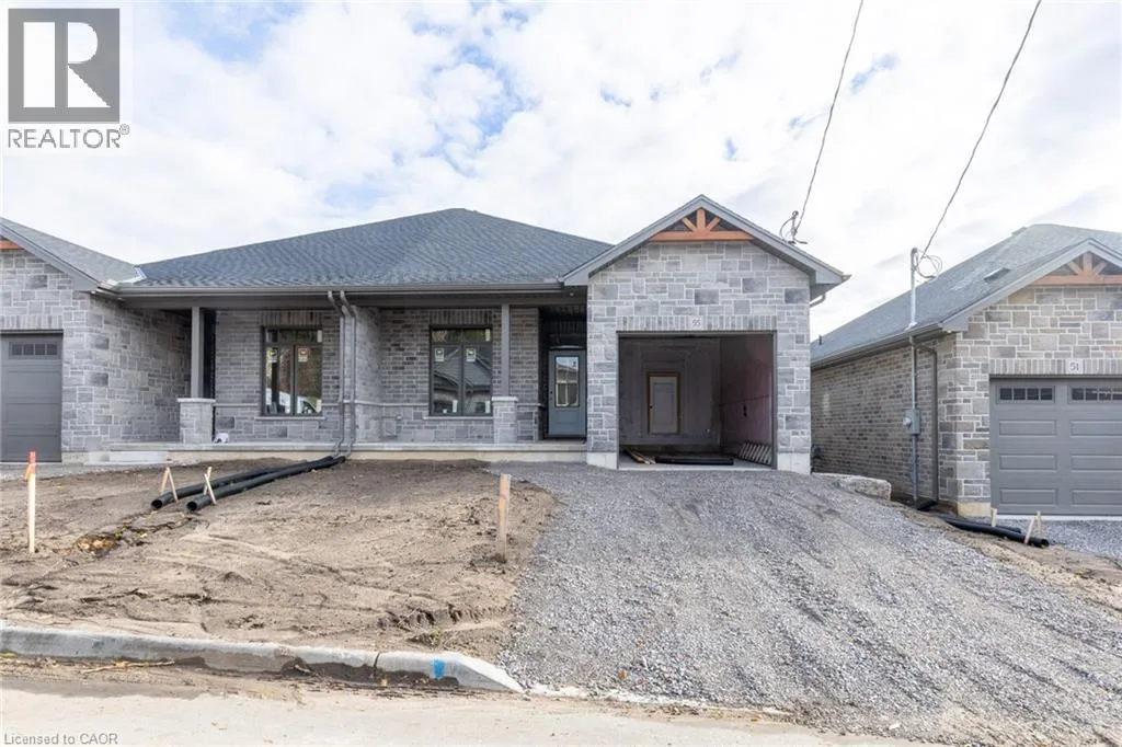 House for rent: 55 Norfolk Street, Waterford, Ontario N0E 1Y0