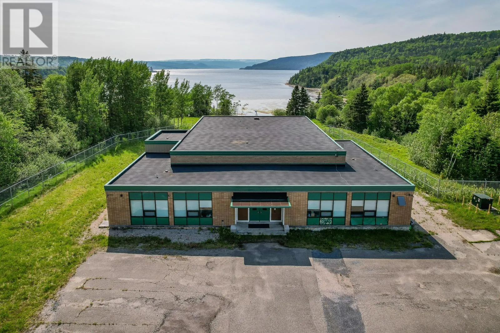 Other for rent: 55 North Shore Highway, Corner Brook, Newfoundland & Labrador A2H 6B9