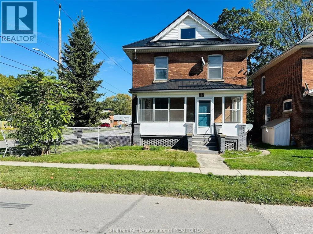 House for rent: 55 Prince Street South, Chatham, Ontario N7M 4N8