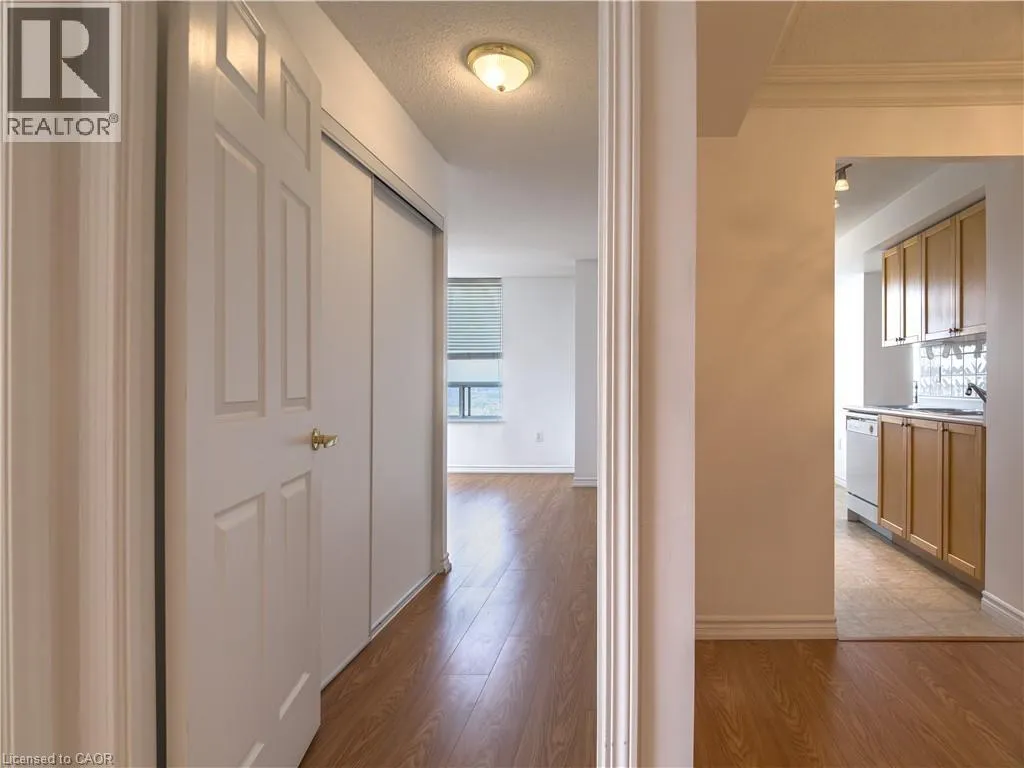 Apartment for rent: 55 Strathaven Road Unit# 1413, Mississauga, Ontario L5R 4G9