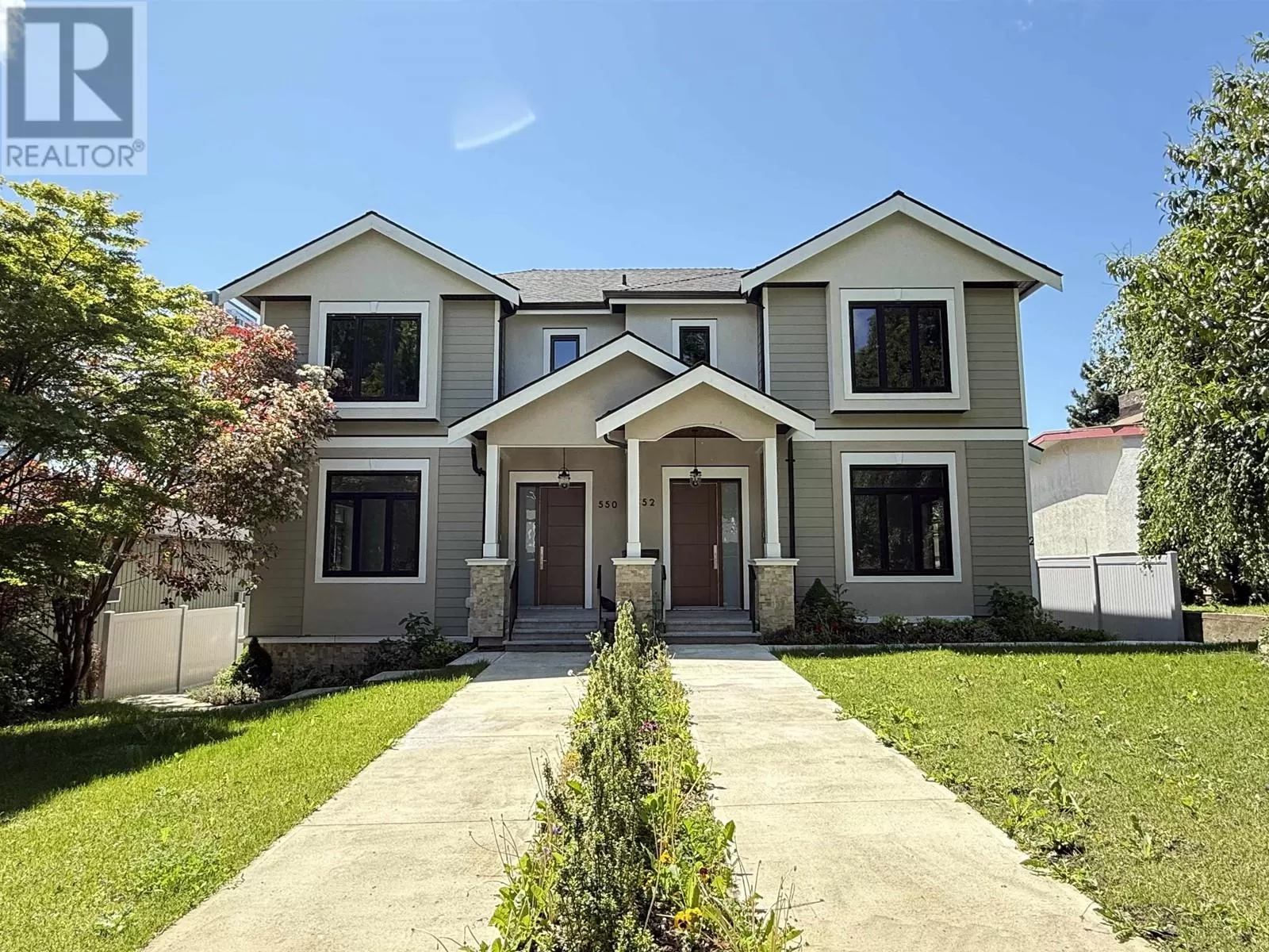 Duplex for rent: 550 W 64th Avenue, Vancouver, British Columbia V6P 2K9