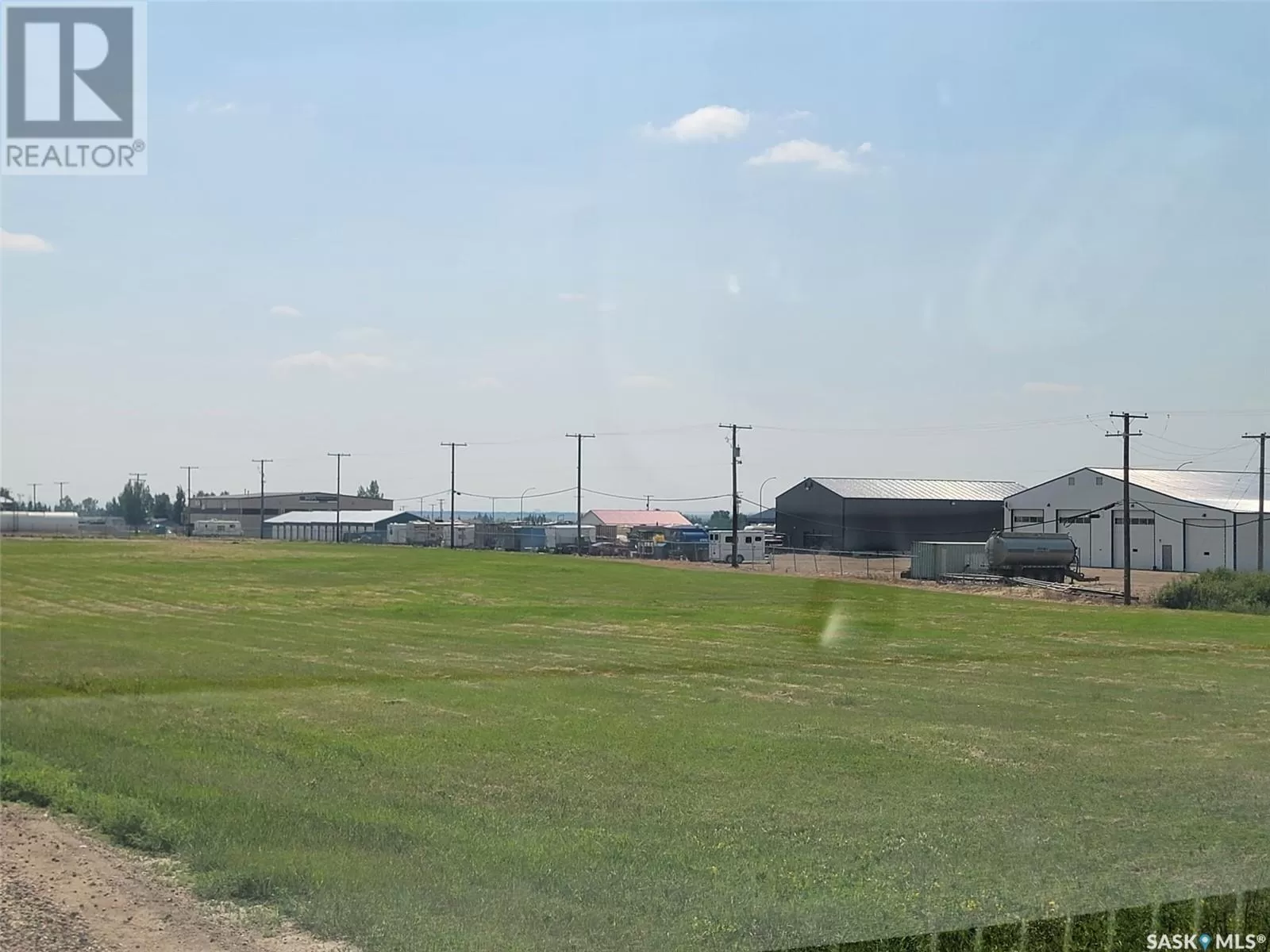 Unknown for rent: 5504/5506/5508 46th Street, Macklin, Saskatchewan S0L 2C0