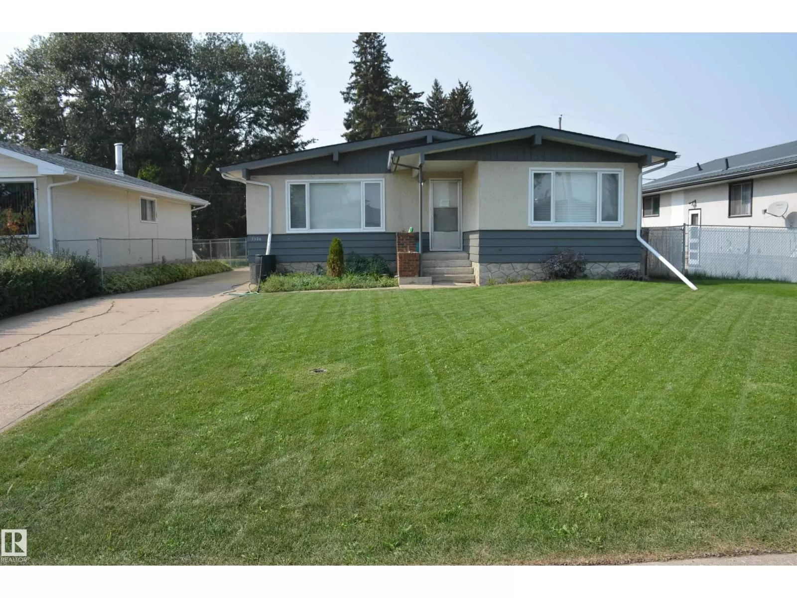 House for rent: 5506 56 St, Barrhead, Alberta T7N 1C6