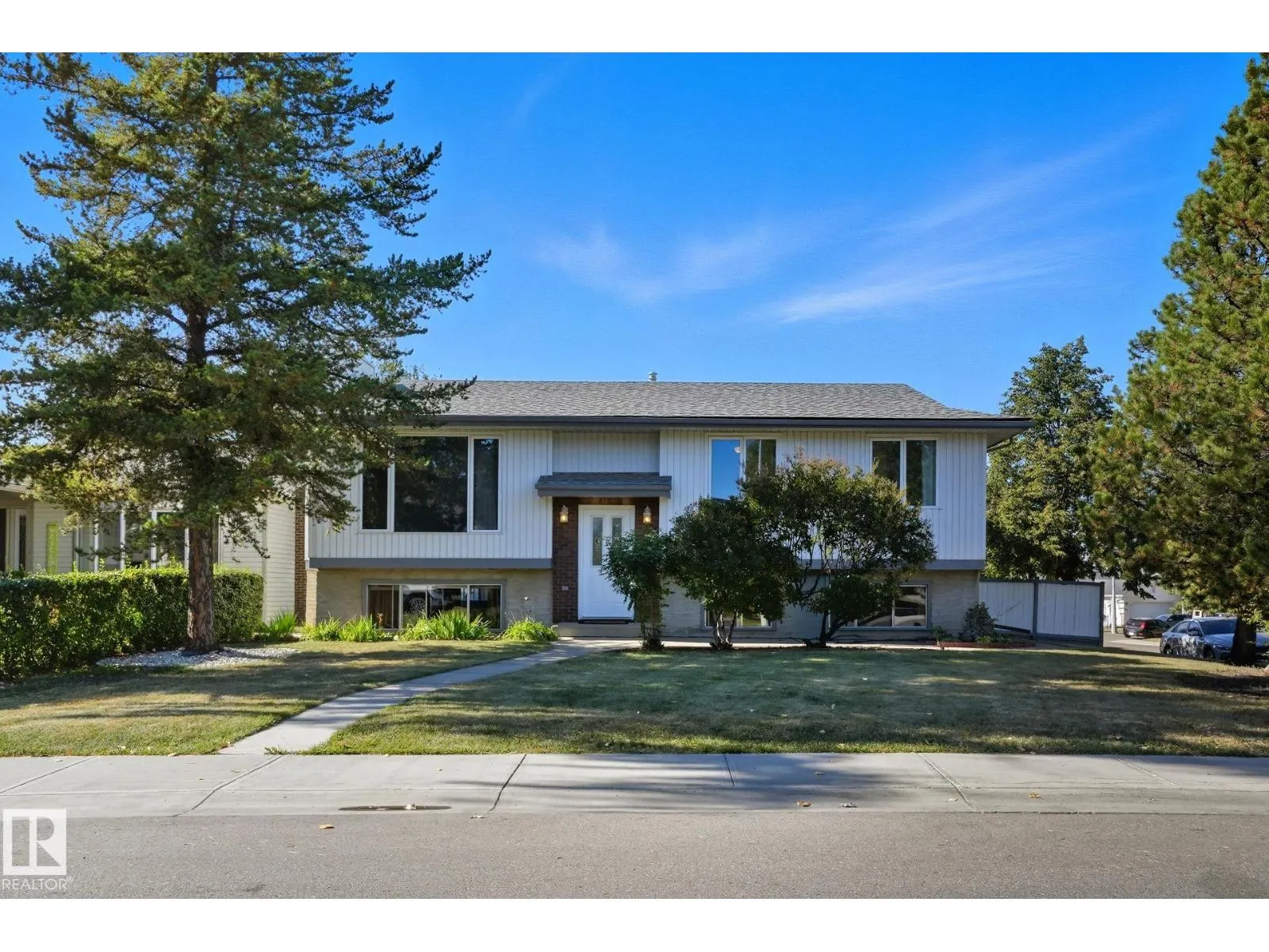 House for rent: 5508 54 St, Beaumont, Alberta T4X 1A3