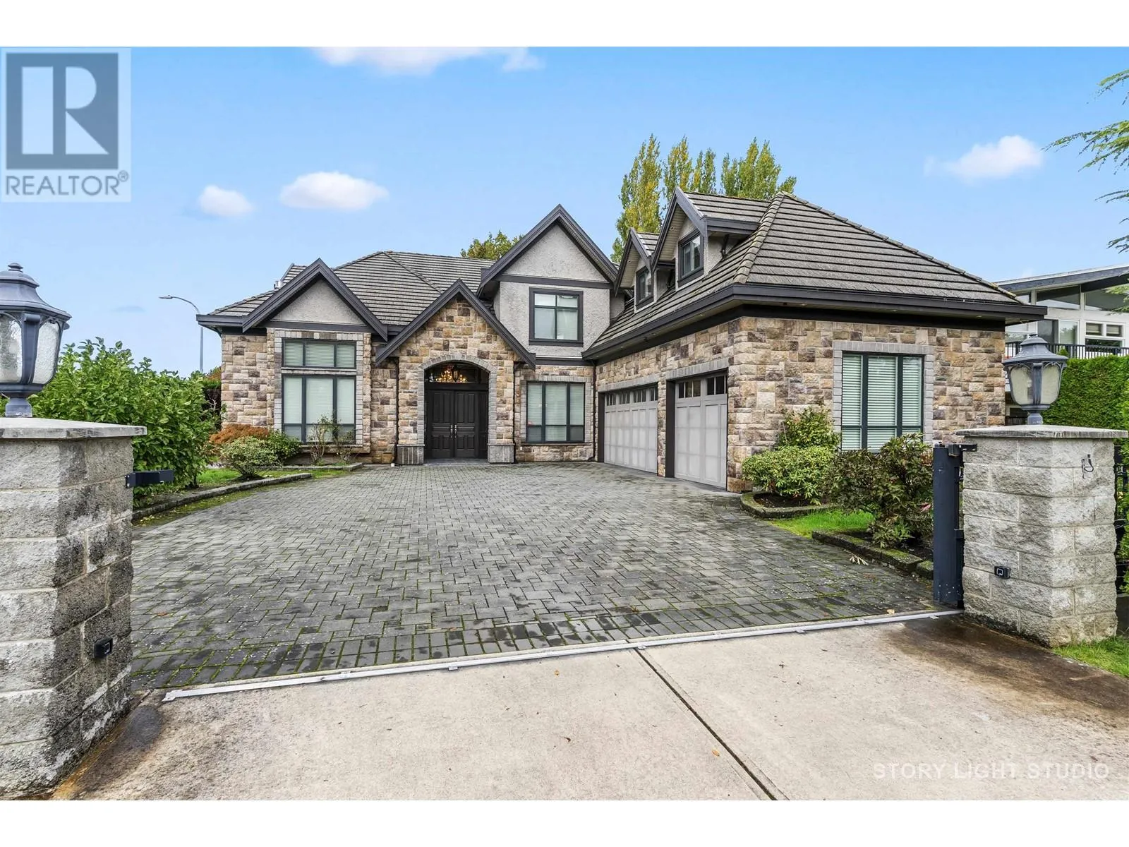 House for rent: 5515 Langtree Avenue, Richmond, British Columbia V7C 4L6