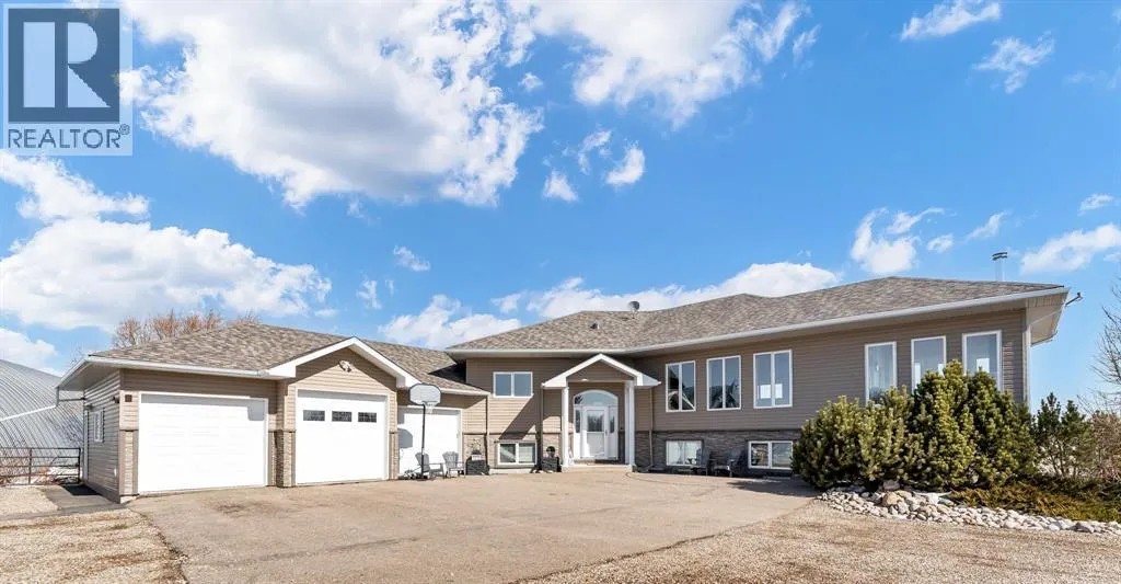 House for rent: 5518 Township Road 120 Road, Rural Cypress County, Alberta T1B 0L1