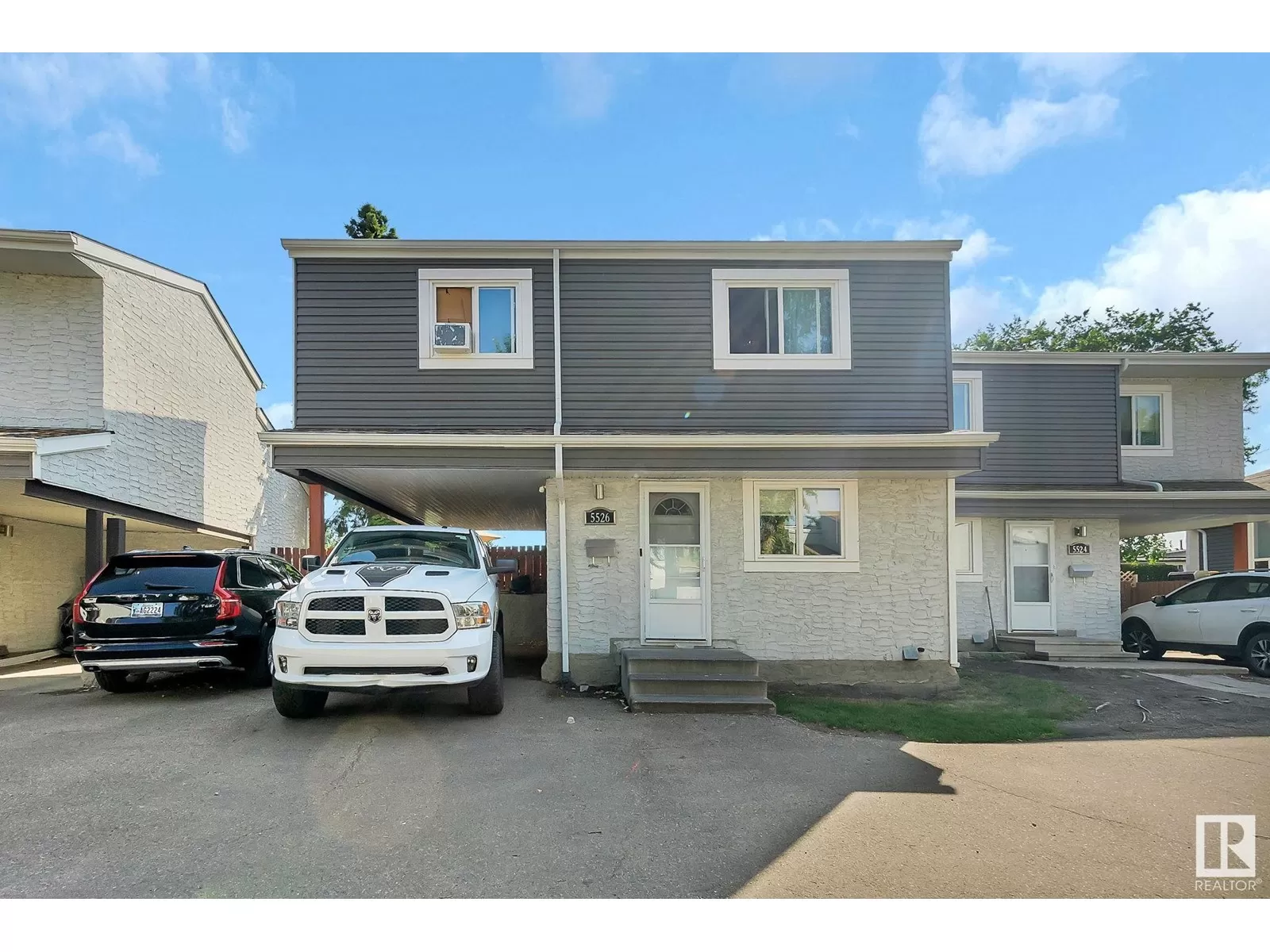 Row / Townhouse for rent: 5526 19a Ave Nw Nw, Edmonton, Alberta T6L 2C1