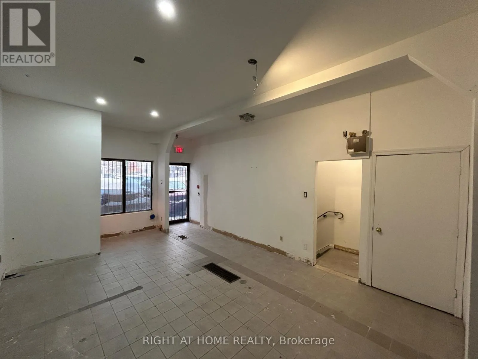 553 Marlee Avenue, Toronto, Ontario M6B 3J6