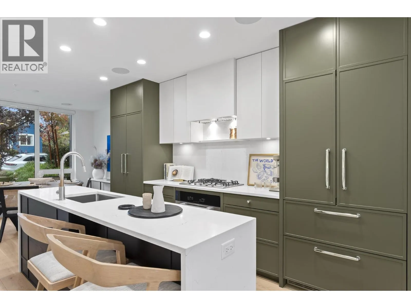 Row / Townhouse for rent: 553 W 26th Avenue, Vancouver, British Columbia V5Z 2E4