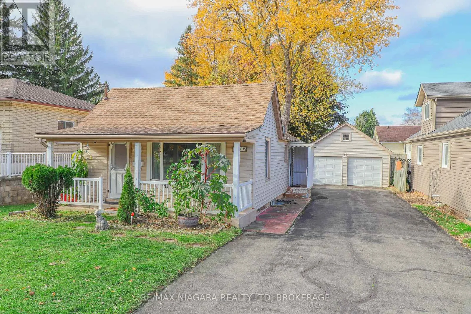 House for rent: 5537 Montrose Road, Niagara Falls, Ontario L2H 1K9