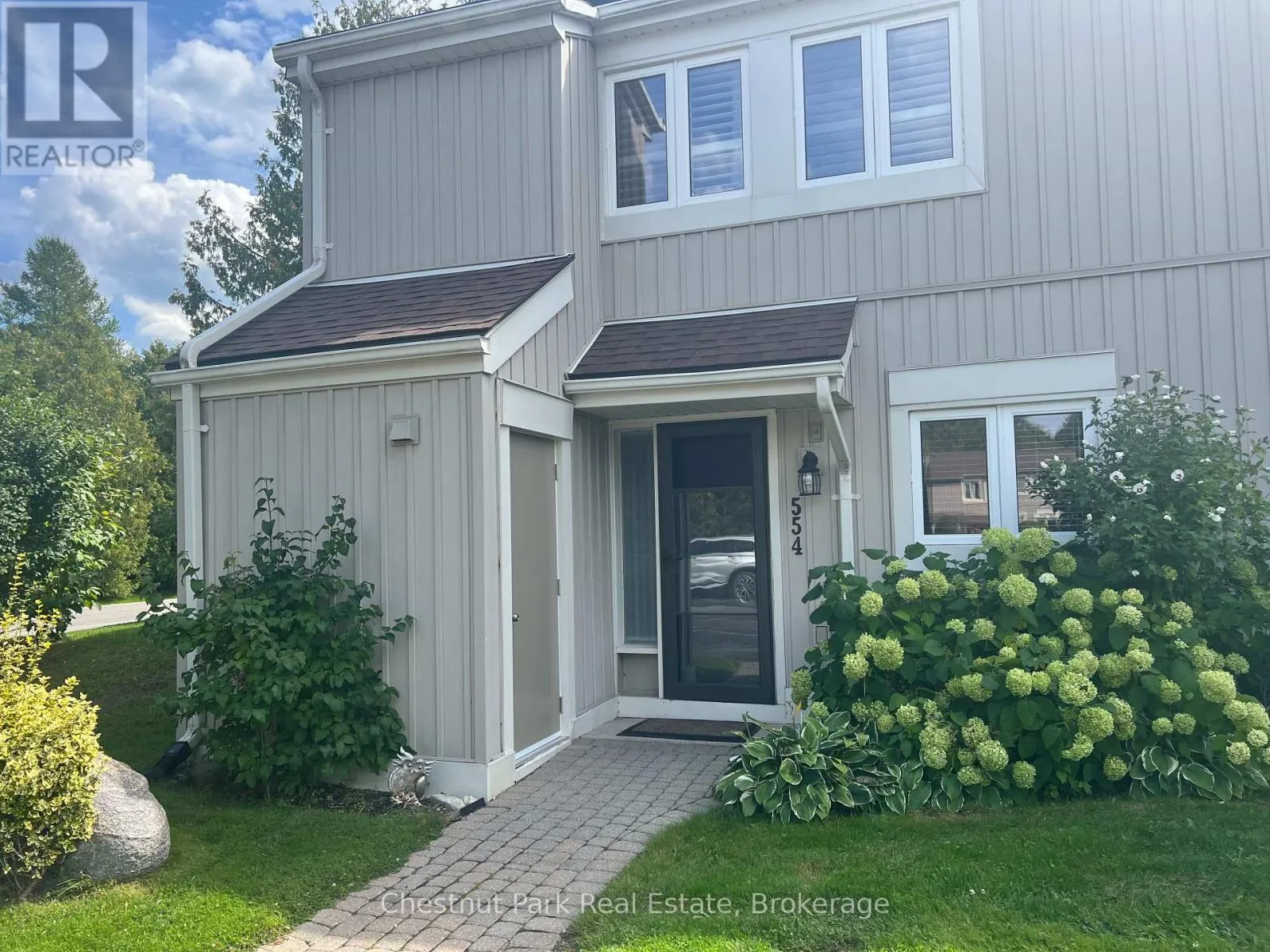 Apartment for rent: 554 Oxbow Crescent, Collingwood, Ontario L9Y 5B4