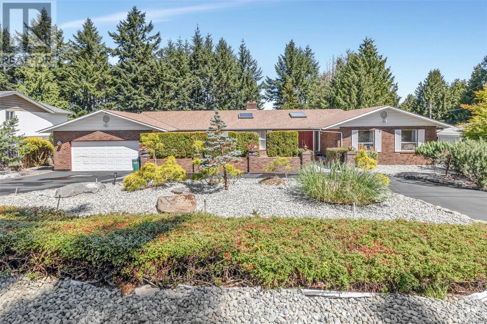 House for rent: 5540 Oceanview Terr, Nanaimo, British Columbia V9V 1G6