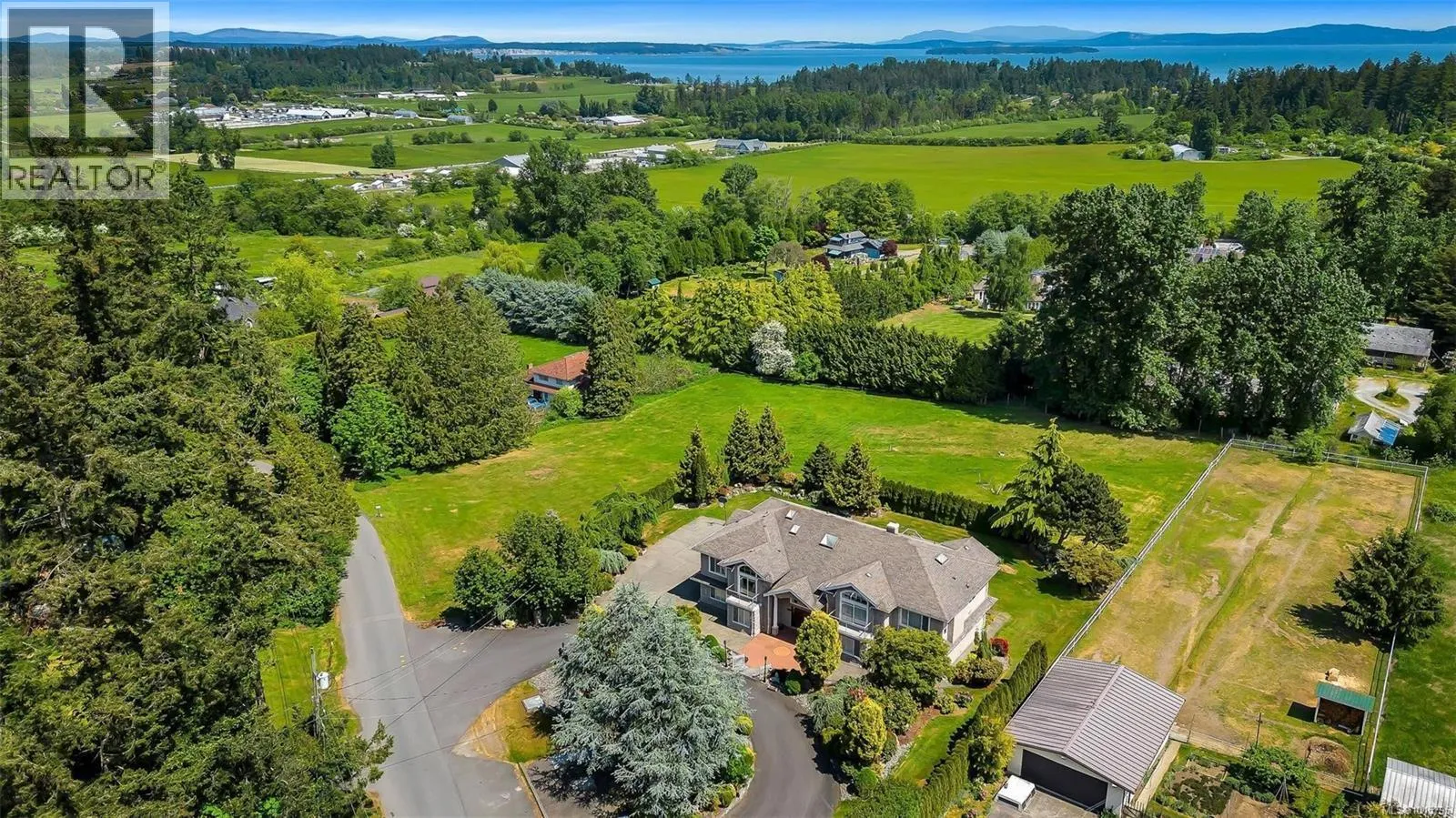 House for rent: 5549 Alderley Rd, Saanich, British Columbia V8Y 1Y2