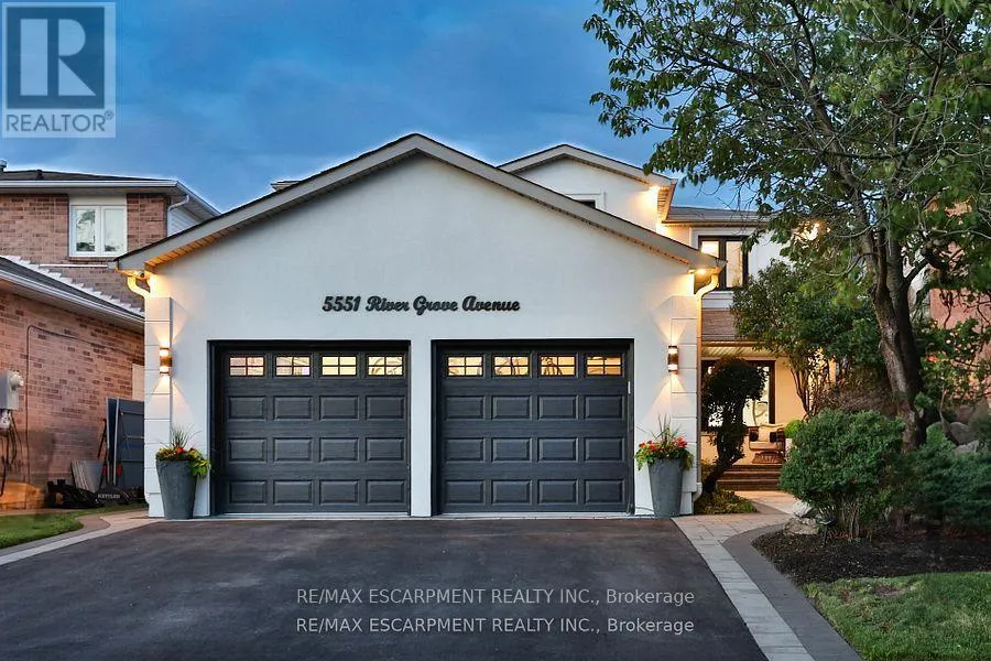 House for rent: 5551 River Grove Avenue, Mississauga, Ontario L5M 3T6