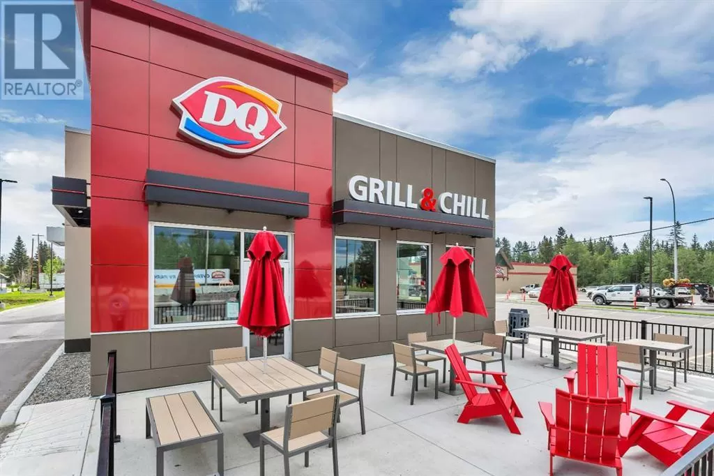 Retail for rent: 556 Main Avenue W, Sundre, Alberta T0M 1X0