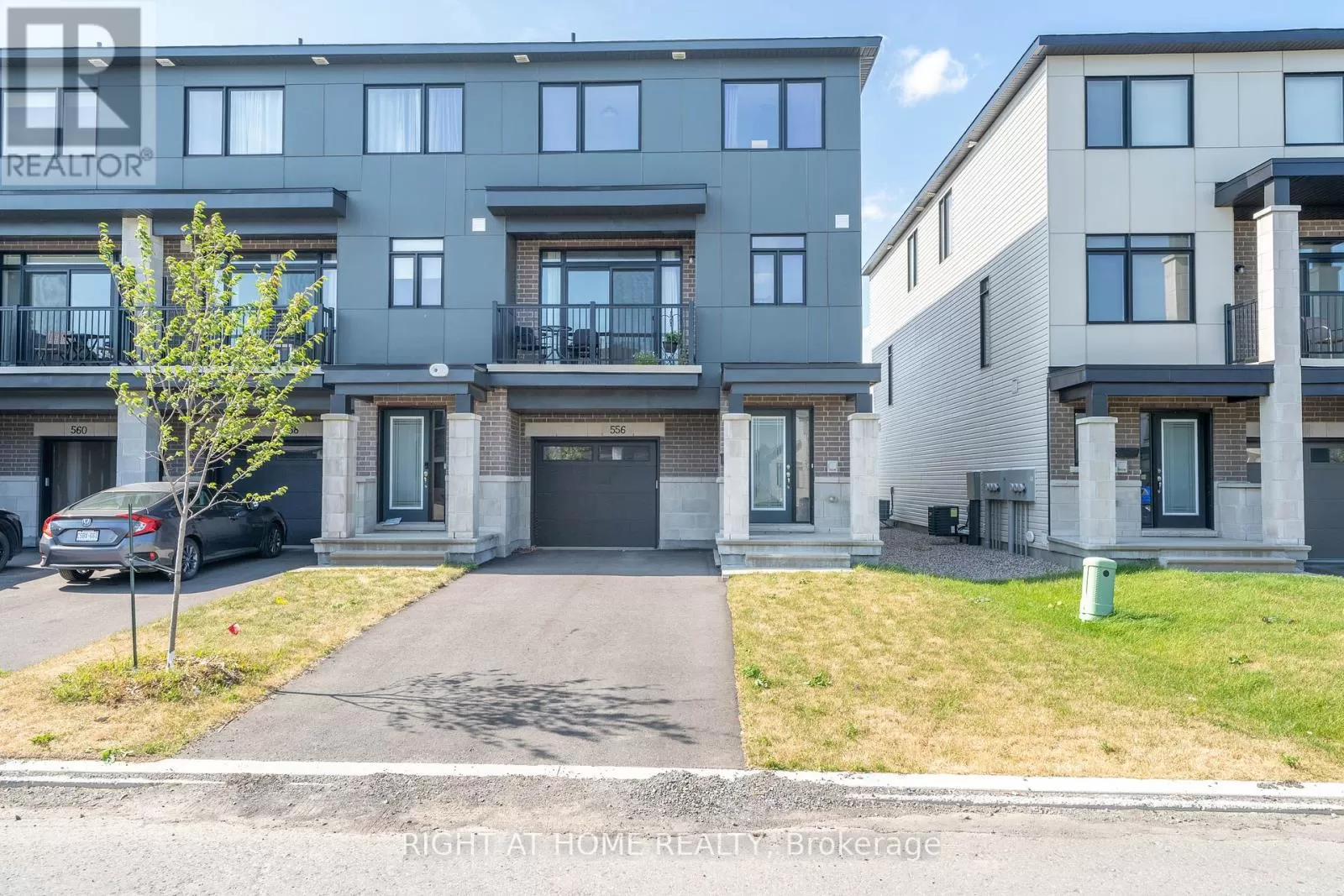 Row / Townhouse for rent: 556 Tahoe Heights, Ottawa, Ontario K1T 0X5