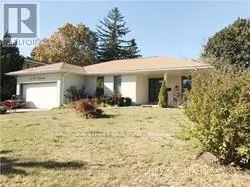 House for rent: 557 The Kingsway, Toronto, Ontario M9A 3W9