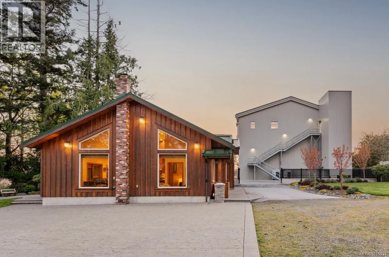 House for rent: 5583 Medberry Close, Sooke, British Columbia V9Z 0C6