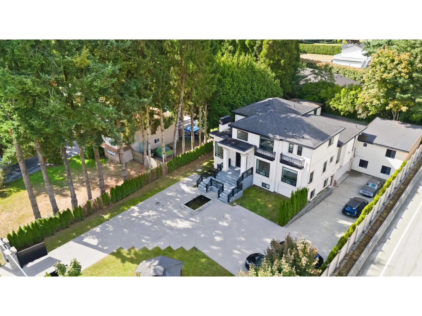 House for rent: 5585 148 Street, Surrey, British Columbia V3S 3B5