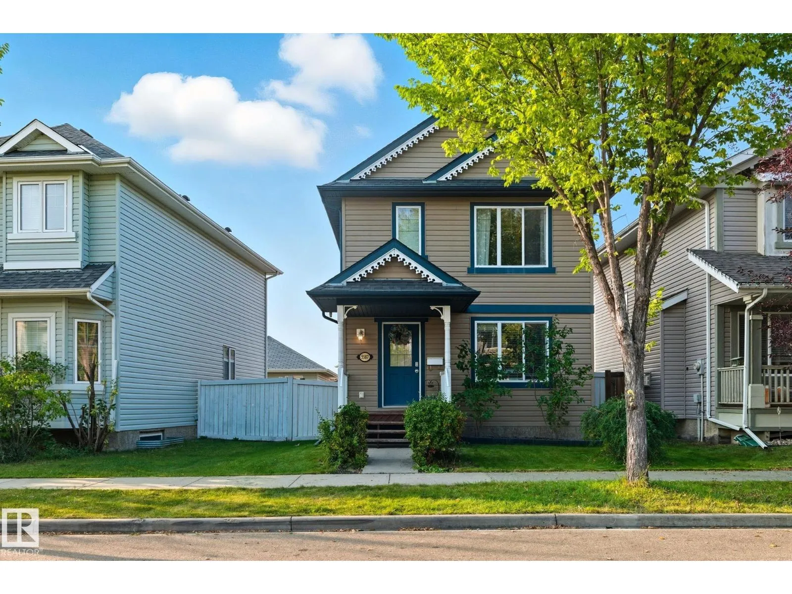 House for rent: 5587 Stevens Cr Nw, Edmonton, Alberta T6R 0A4