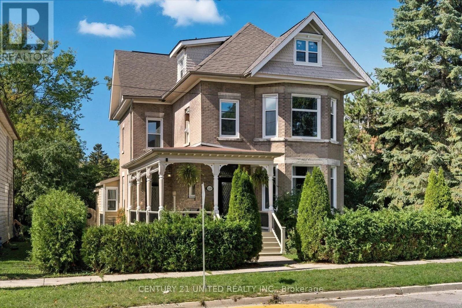 Triplex for rent: 559 Downie Street, Peterborough, Ontario K9H 4J7